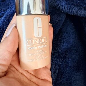 Clinique Even Better Makeup - Light Beige